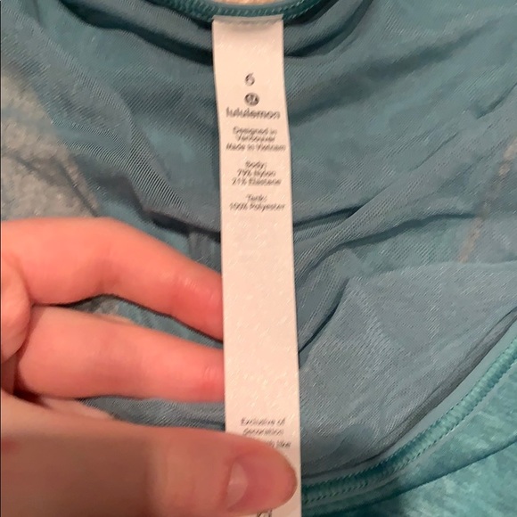 Lululemon Workout Top - Picture 2 of 4